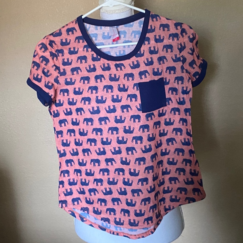 No Boundaries elephant womens small short sleeve